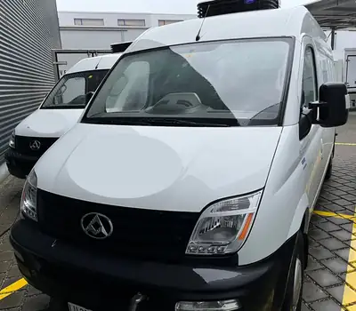 MAXUS EV80 — Utilitaire électrique compact, 10'000 km seulement — vista esterna