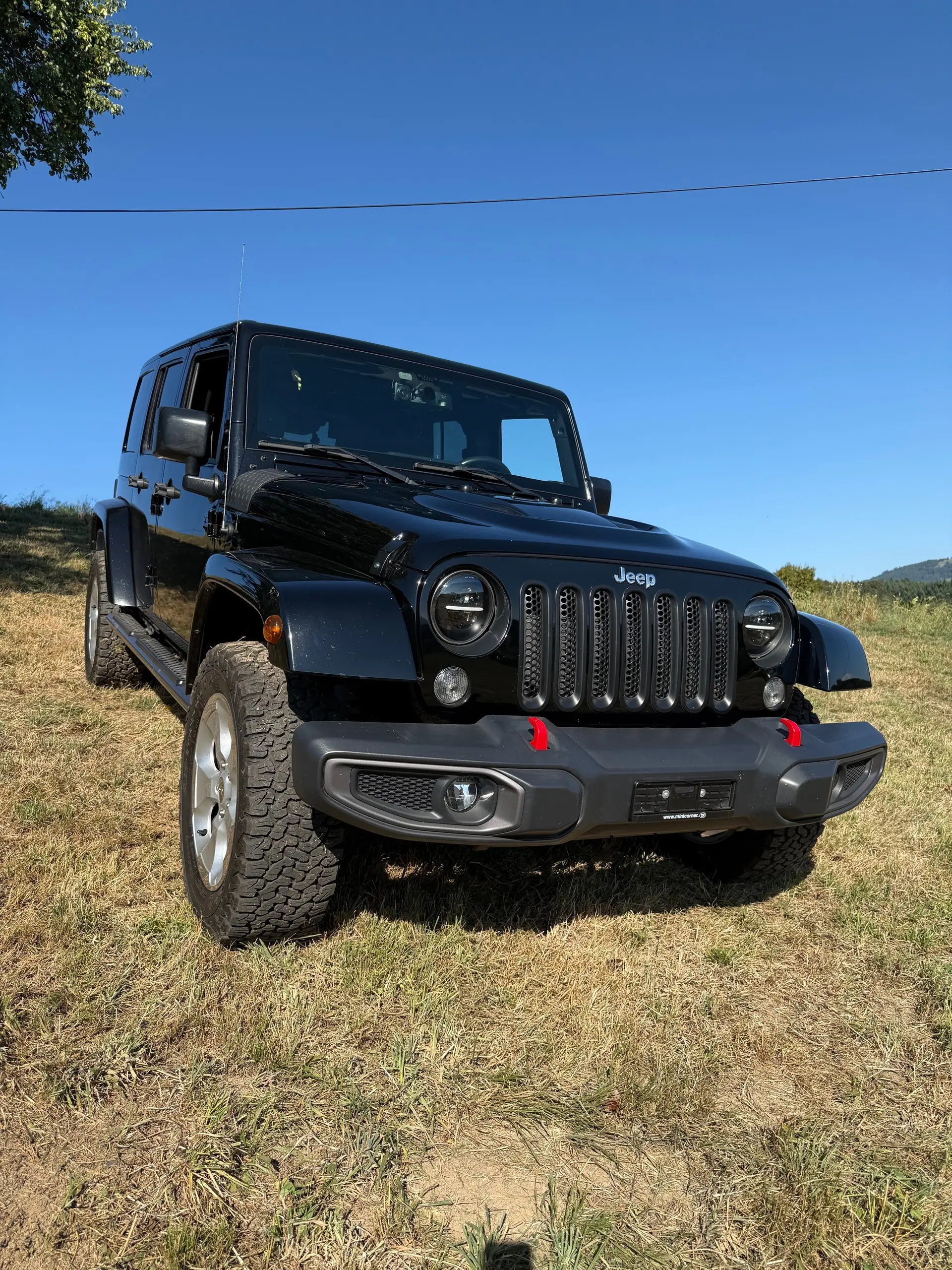 Jeep Wrangler Unlimited Sahara — SUV 4x4 diesel robuste, 178'000 km