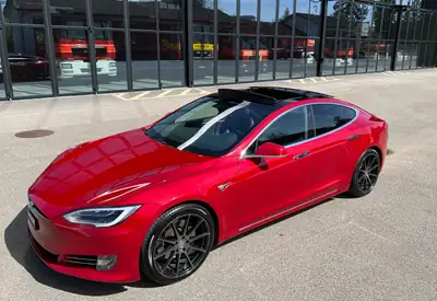 Tesla Model S 100D — Berline électrique haute performance, batterie neuve — Innenraum