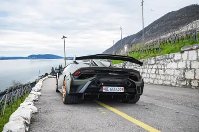 Lamborghini Huracán STO Coupé — Supercars légendaire, 640 ch, quasi neuve — dashboard
