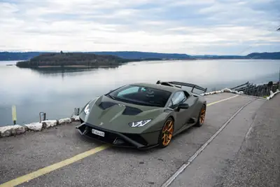 Lamborghini Huracán STO Coupé — Supercars légendaire, 640 ch, quasi neuve — Thumbnail 8