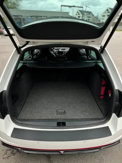 Skoda Octavia Combi 2.0 TSI RS — Monospace sportif, 220 ch et faible kilométrage — detail