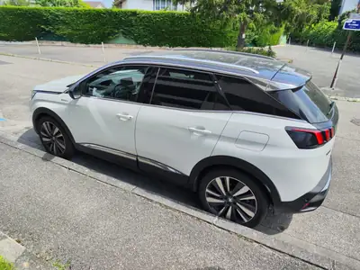 Peugeot 3008 300e Hybrid4 GT — SUV hybride rechargeable 4x4, 43 500 km — Außenansicht