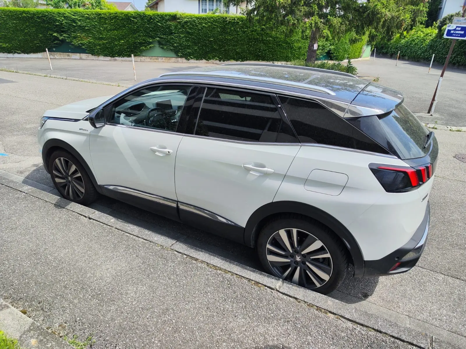Peugeot 3008 300e Hybrid4 GT — SUV hybride rechargeable 4x4, 43 500 km