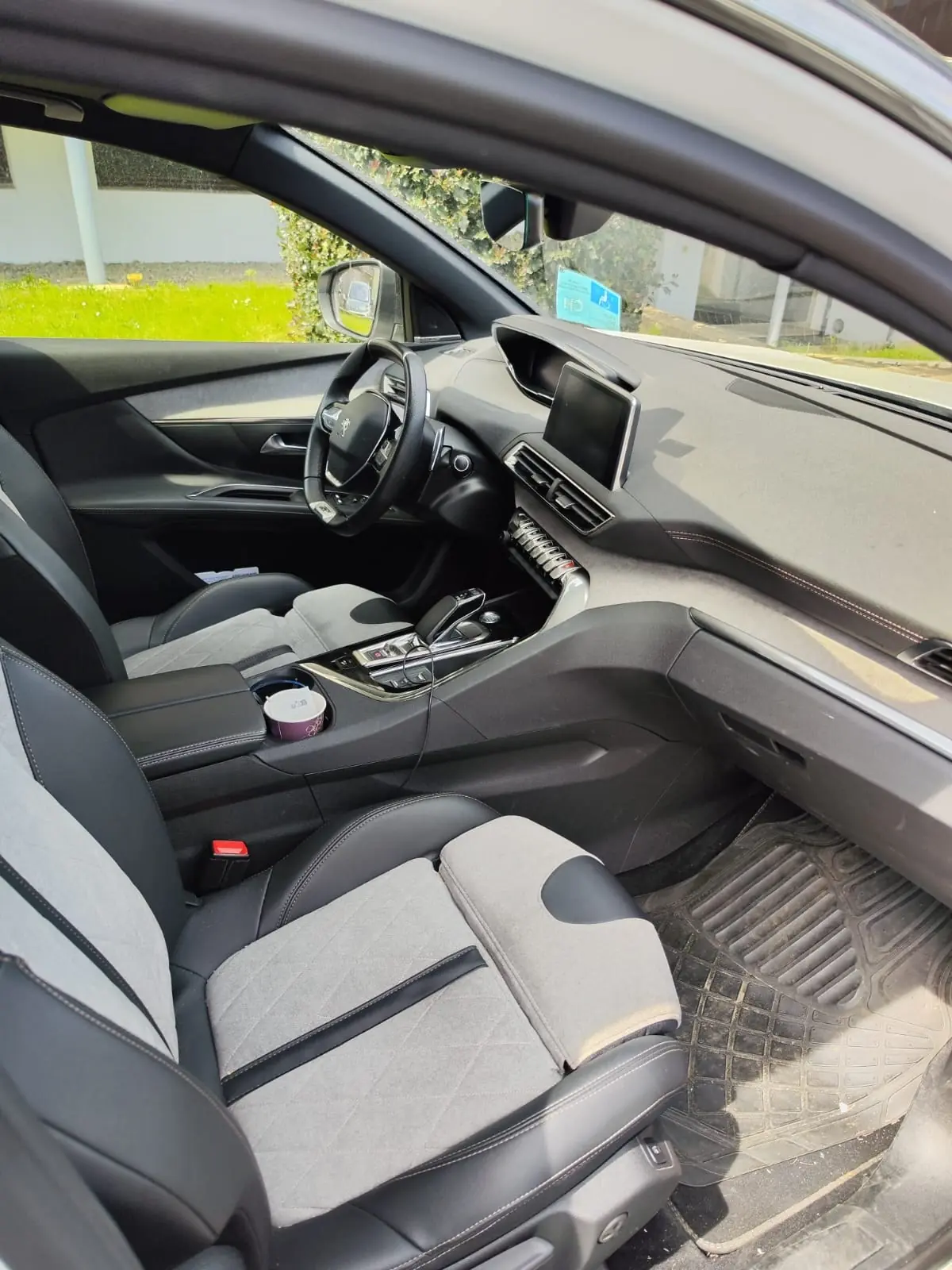 Peugeot 3008 2020 occasion Genève — 4