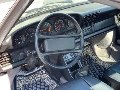 Porsche 911 Targa Jubilé 1988 — Chef-d'œuvre cabriolet, matching numbers, CH-Auslieferung — cruscotto
