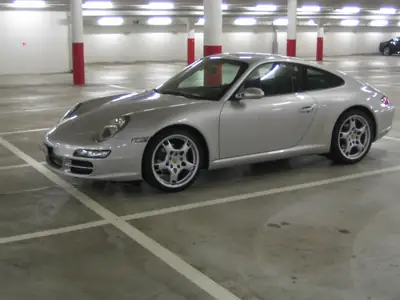 Porsche 911 997 Carrera 2 — Icône sportive avec seulement 41'000 km — vue extérieure
