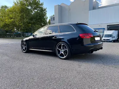 Audi RS6 Avant 5.0 TFSI V10 — Le break haute performance, 580 ch et 158'000 km — Heckansicht