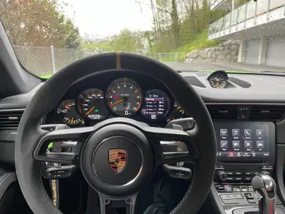 Porsche 911 GT3 RS MR Manthey Racing — Légendaire track car, 24'000 km seulement — arrière