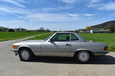 Mercedes-Benz SL 300 1986 — Cabriolet de prestige, état d'origine préservé — vista posteriore