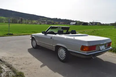 Mercedes-Benz SL 300 1986 — Cabriolet de prestige, état d'origine préservé — Miniatura 11