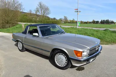 Mercedes-Benz SL 300 1986 — Cabriolet de prestige, état d'origine préservé — Miniatura 13