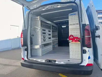 VW T6.1 — Utilitaire polyvalent diesel, parfaitement équipé et très faible kilométrage — Miniatur 9
