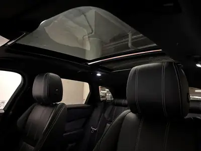 Land Rover Range Rover Velar R-Dynamic P 300 — SUV premium avec rouage intégral et faible kilométrage — Miniature 9