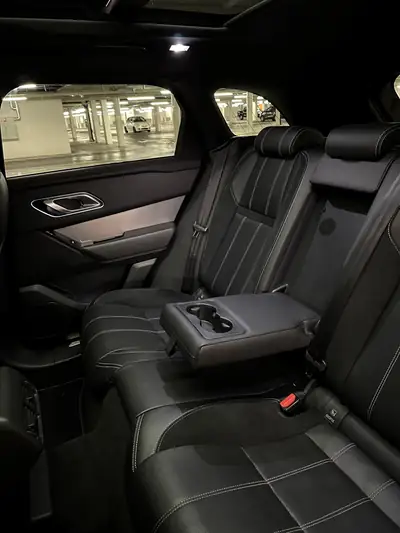 Land Rover Range Rover Velar R-Dynamic P 300 — SUV premium avec rouage intégral et faible kilométrage — Miniature 14