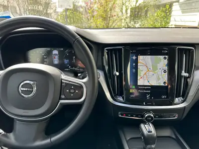 Volvo V60 D4 AWD Momentum — Break dynamique, traction intégrale, 120'000 km — detail