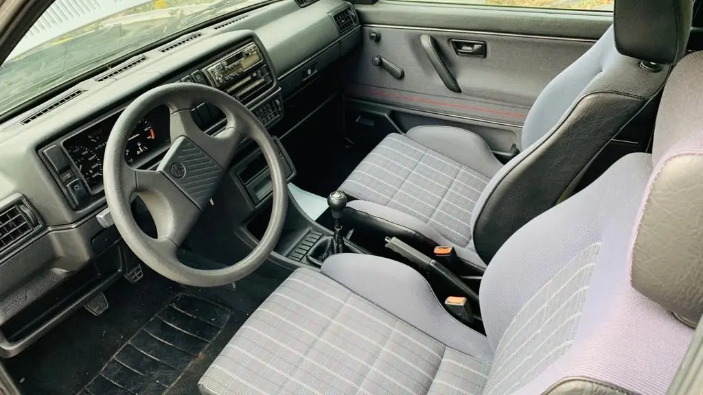Volkswagen Golf 1990 occasion Susten — 2
