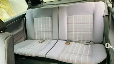 VW Golf Coupé 1990 — Classique authentique, état d'origine préservé — dettaglio