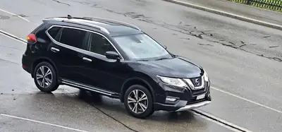 Nissan X-Trail 1.3 DIG-T Tekna — SUV spacieux, consommation maîtrisée et sans sinistre — Außenansicht