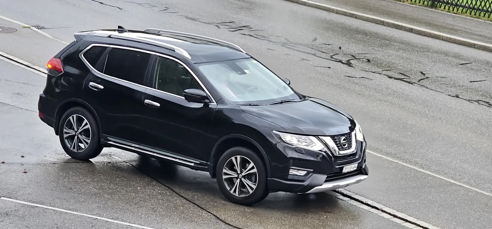 Nissan X-Trail 1.3 DIG-T Tekna — SUV spacieux, consommation maîtrisée et sans sinistre — Außenansicht
