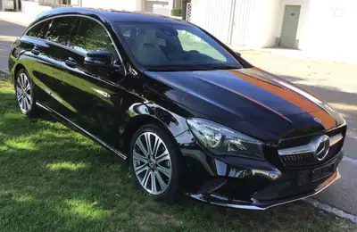 Mercedes-Benz CLA 220 D — Break urbain diesel efficace, 70'000 km seulement — dettaglio