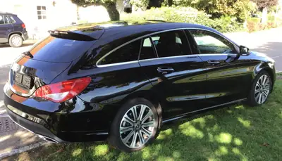 Mercedes-Benz CLA 220 D — Break urbain diesel efficace, 70'000 km seulement — cruscotto