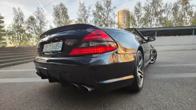 Mercedes-Benz SL 63 AMG — Roadster légendaire, 525 ch, entretien premium — Detail
