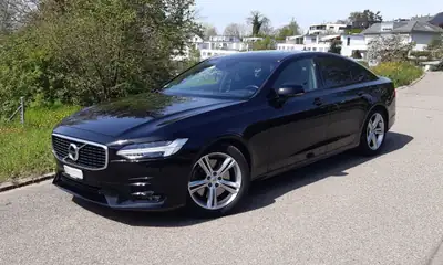 Volvo S90 T6 AWD R-Design — Berline premium 310 ch, traction intégrale, 54'000 km — vue extérieure