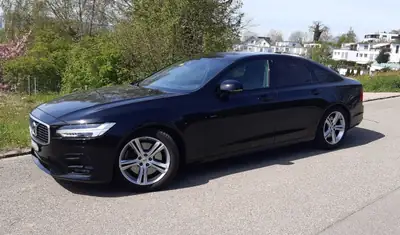 Volvo S90 T6 AWD R-Design — Berline premium 310 ch, traction intégrale, 54'000 km — côté