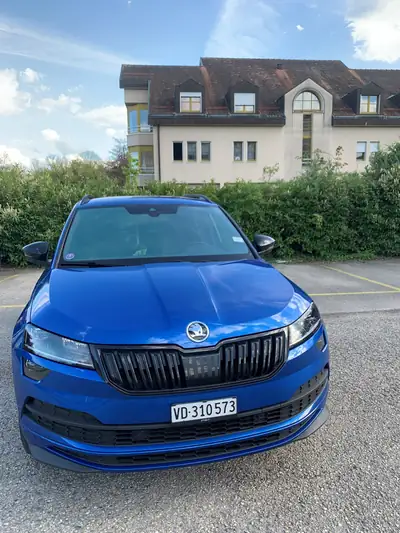 Skoda Karoq 1.5 TSI ACT SportLine — SUV dynamique, 86'000 km seulement — vue extérieure