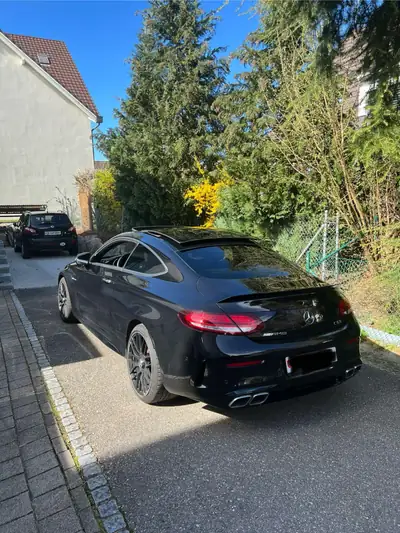 Mercedes-Benz C 63 AMG Coupé 2019 — Performance brute et élégance sportive — Seitenansicht