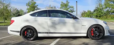 Mercedes-Benz C 63 AMG Coupé Edition 507 — Sportive légendaire, 507 ch purs — Miniature 7