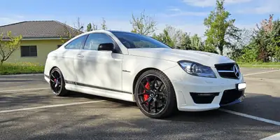 Mercedes-Benz C 63 AMG Coupé Edition 507 — Sportive légendaire, 507 ch purs — Miniature 8