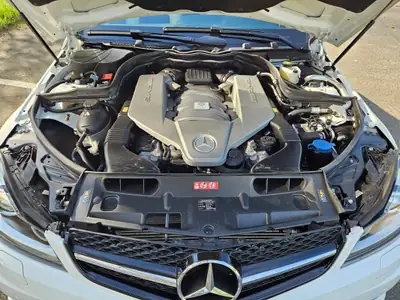 Mercedes-Benz C 63 AMG Coupé Edition 507 — Sportive légendaire, 507 ch purs — Miniature 14