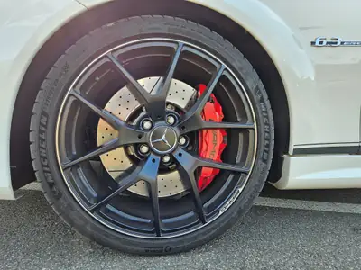 Mercedes-Benz C 63 AMG Coupé Edition 507 — Sportive légendaire, 507 ch purs — Miniature 16