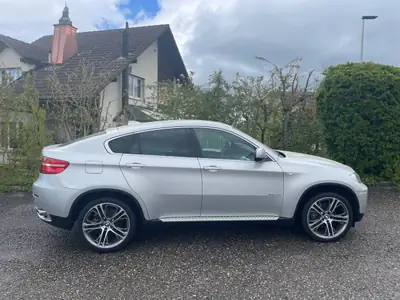 BMW X6 xDrive 40d — SUV coupé diesel, 306 ch et seulement 53 000 km — interni