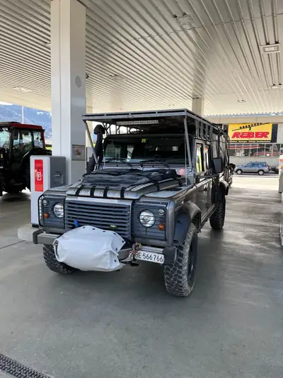 Land Rover Defender 130 2.4 Td4 — Pickup 4x4 robuste, transformé professionnel, sans sinistre — Außenansicht