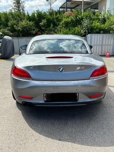 BMW Z4 sDrive28i — Roadster sportif 2012, 37'000 km, transmission manuelle — Armaturenbrett
