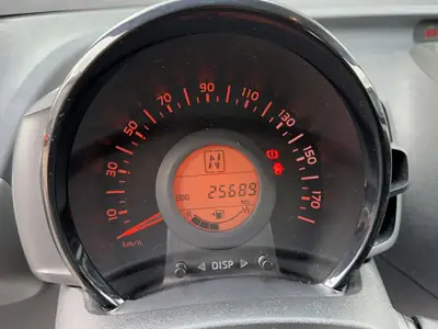 Peugeot 108 1.0 VTi Active — Citadine compacte, transmission automatisée, 25'710 km — Thumbnail 11