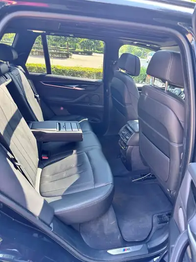 BMW X5 xDrive M50d Steptronic — SUV premium diesel, 381 ch et transmission automatique — Miniature 12