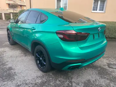 BMW X6 xDrive 30d — SUV coupé premium diesel, covering vert métallisé personnalisé — Miniature 7