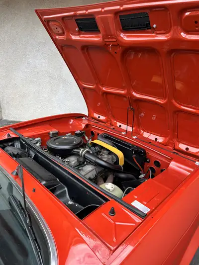 FIAT 124 CC1 1973 — Coupé cabriolet vintage, 68'000 km, sans sinistre — Innenraum