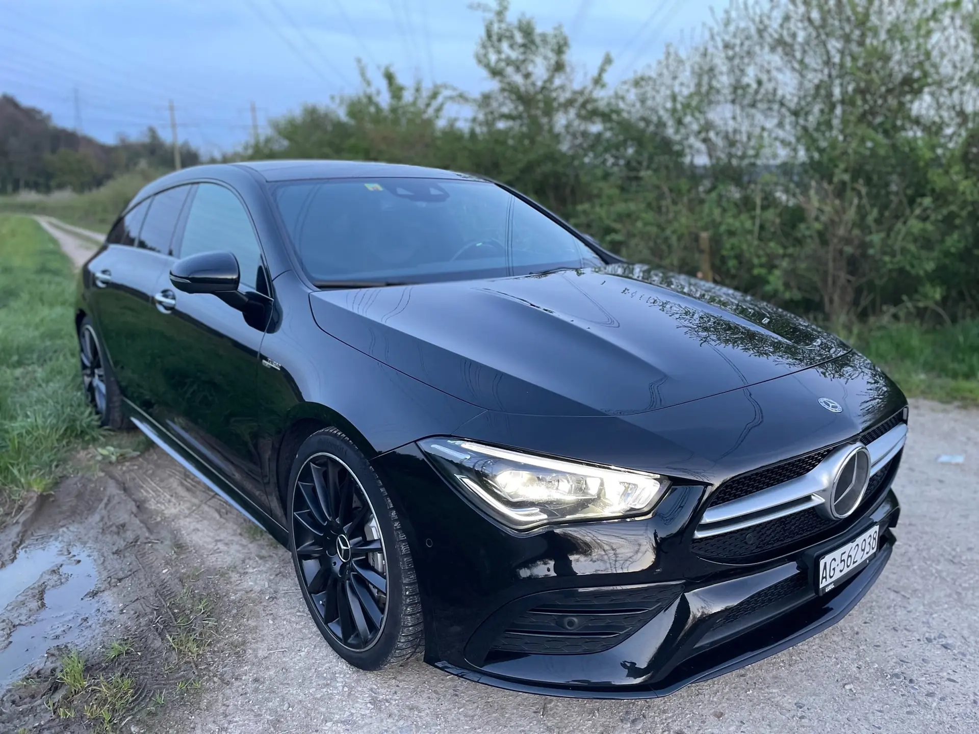 Mercedes-Benz CLA 35 AMG Shooting Brake — Berline sportive 4Matic, 306 ch, finition premium — Außenansicht