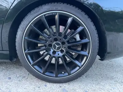 Mercedes-Benz CLA 35 AMG Shooting Brake — Berline sportive 4Matic, 306 ch, finition premium — Miniatur 11