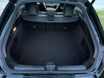 Mercedes-Benz CLA 35 AMG Shooting Brake — Berline sportive 4Matic, 306 ch, finition premium — Miniatur 13