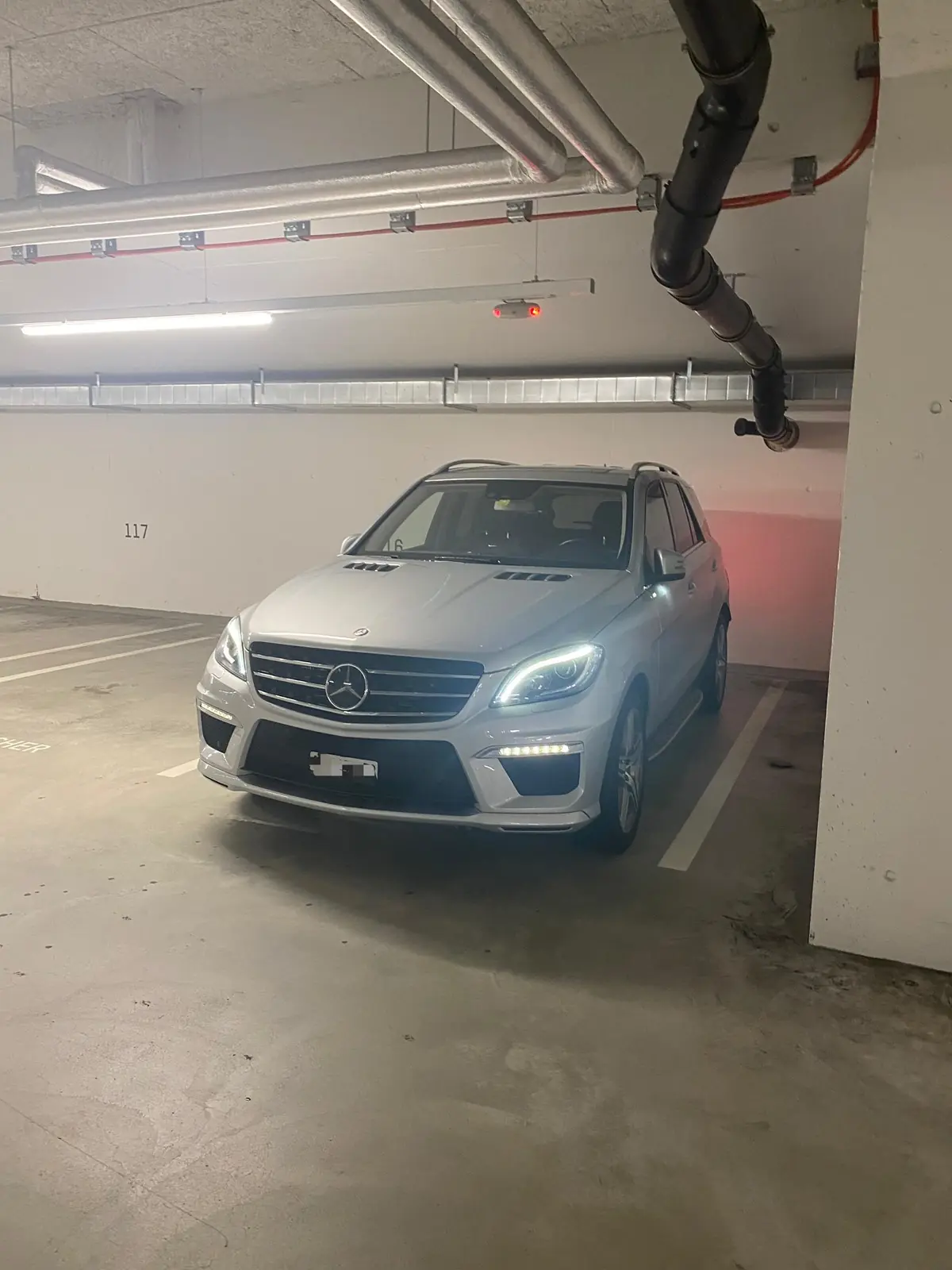 Mercedes-Benz ML 63 AMG — SUV haute performance 525 ch, 4Matic intégral