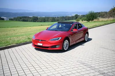 Tesla Model S 100D — Berline électrique haute performance, 40 000 km seulement — Außenansicht