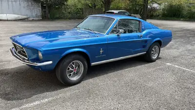 Ford Mustang 289 V8 Fastback 1967 — Légende américaine, moteur V8 emblématique — vue extérieure