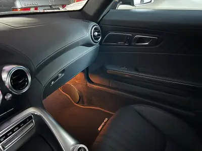 Mercedes-AMG GT Roadster — Cabriolet sportif 476 ch, très faible kilométrage — Miniatura 11