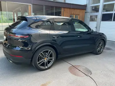 Porsche Cayenne S 2017 — SUV sportif premium, 105'000 km, état impeccable — Seitenansicht